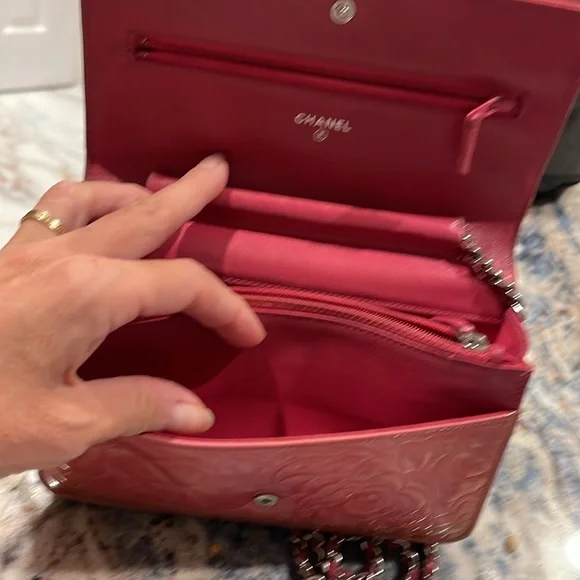 Chanel wallet on a chain - Picture 3 of 5